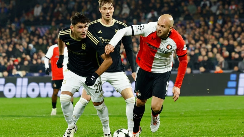 Feyenoord dù sa sút thì vẫn được đánh giá cao hơn